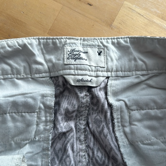 Black and white shorts - Picture 3 of 4